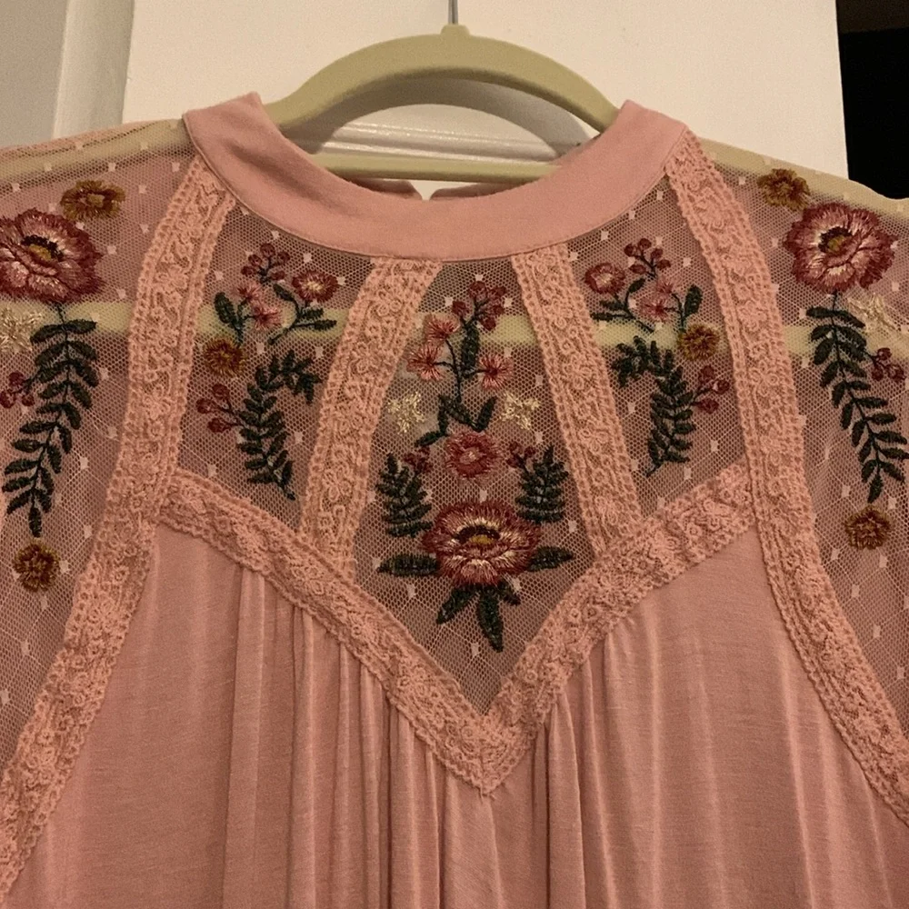 Romantic Altar’d State pink blouse, size small - Picture 3 of 6